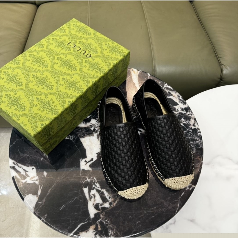 G*u*i casual shoes